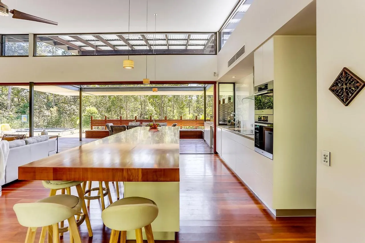Calanthe Acreage - Doonan Villa Holiday home