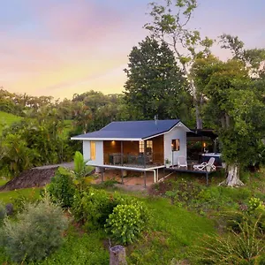 Cassowary Falls Gateway Chalet Daintree